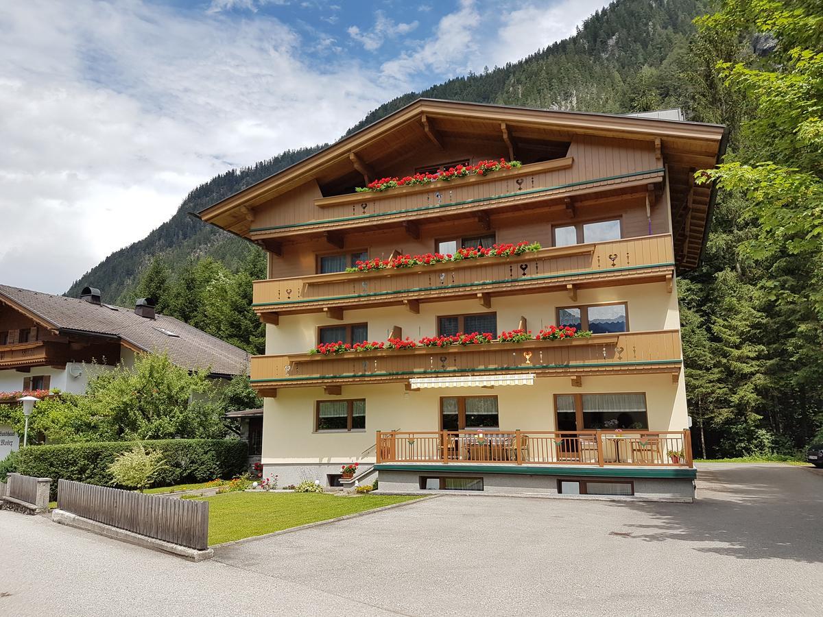 Haus Groeblacher Bed and Breakfast Mayrhofen Buitenkant foto