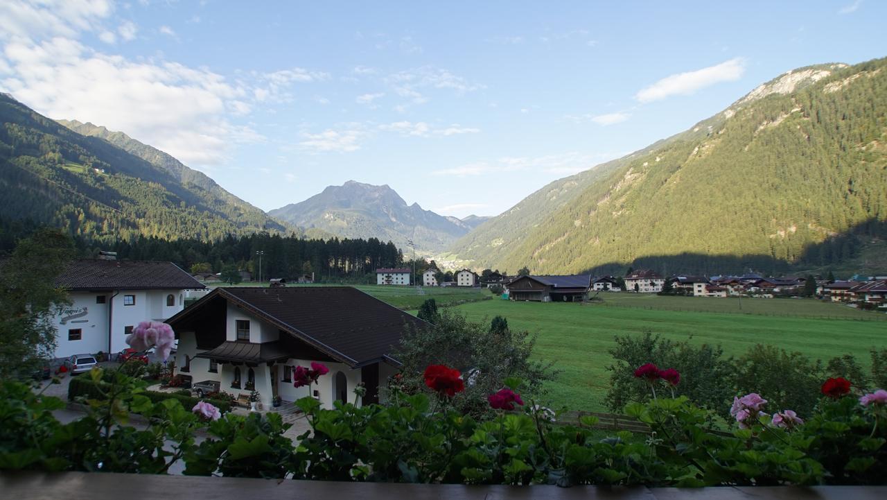 Haus Groeblacher Bed and Breakfast Mayrhofen Buitenkant foto